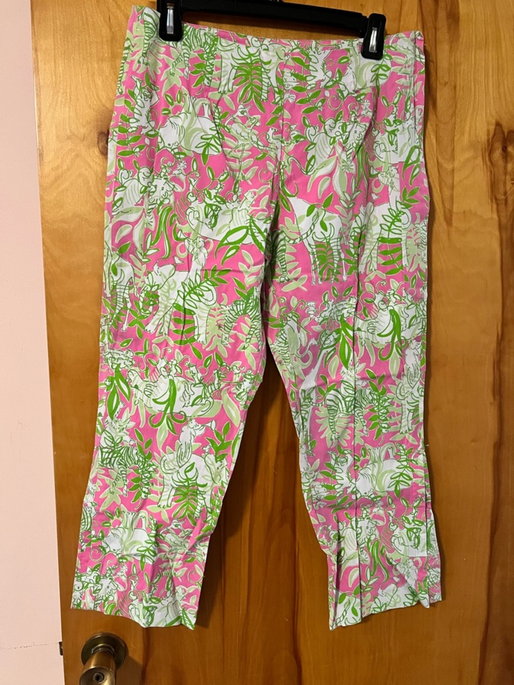 Lilly Pulitzer Pink & Green Tropical with Wild Animals Print Cropped Pants